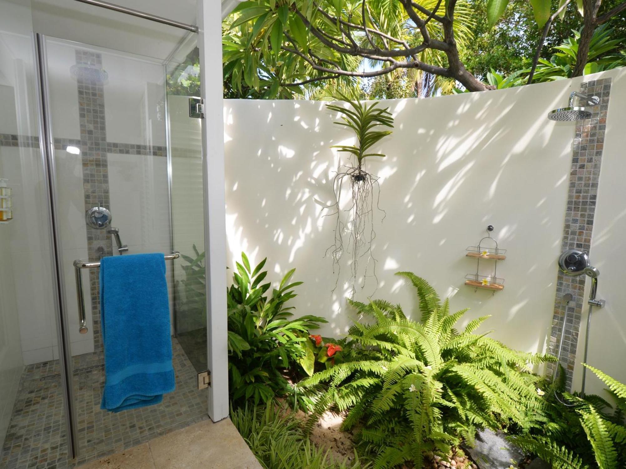 La Villa De La Plage La Saline Les Bains Room photo