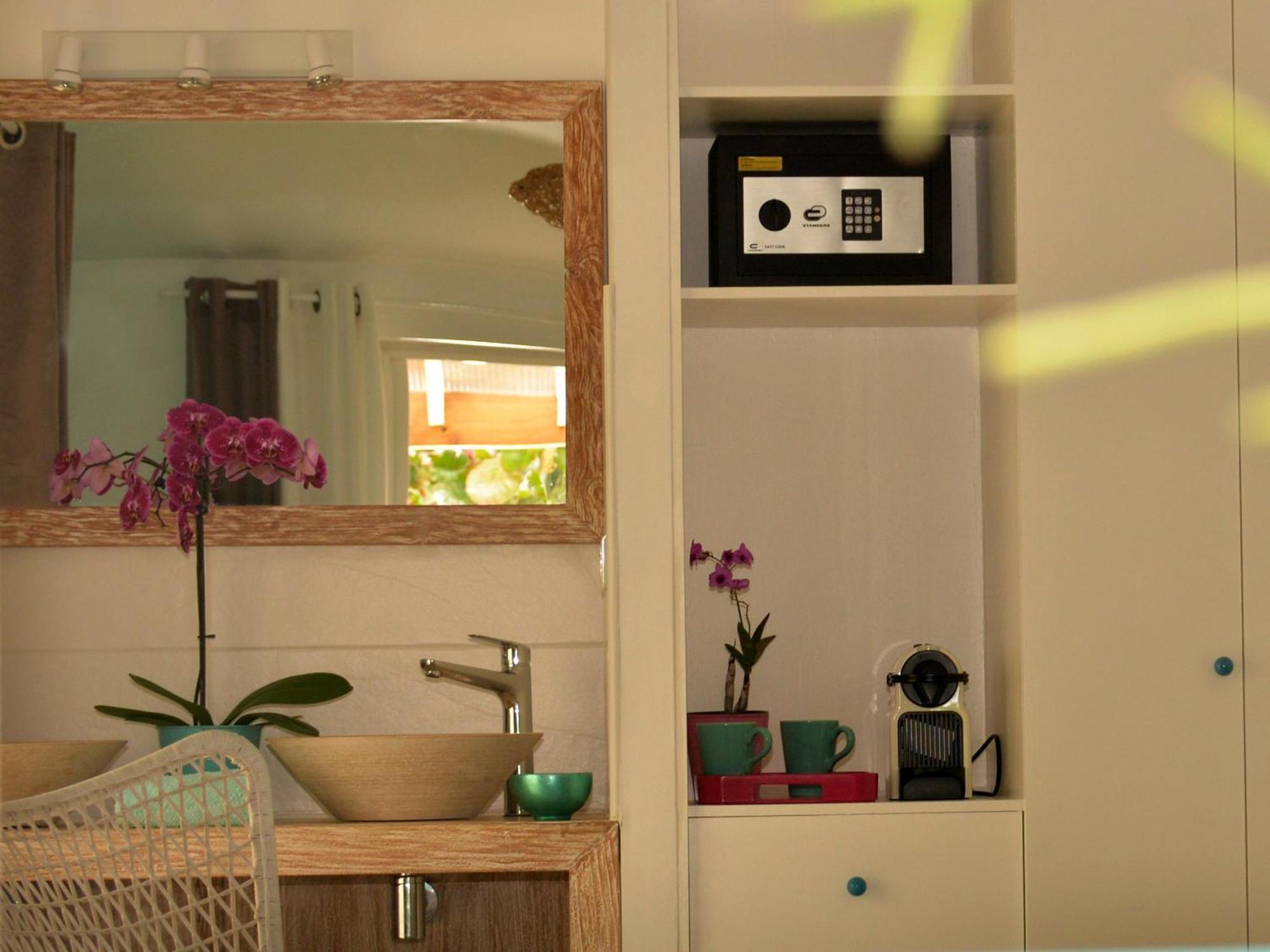 La Villa De La Plage La Saline Les Bains Room photo